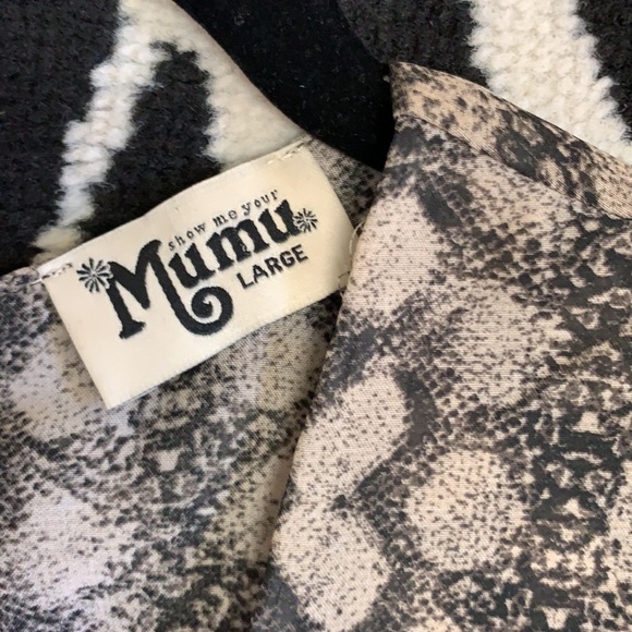 Show Me Your MuMu “Tillie Tie” Snake Print LaceUp Romper Size Large - Picture 12 of 16